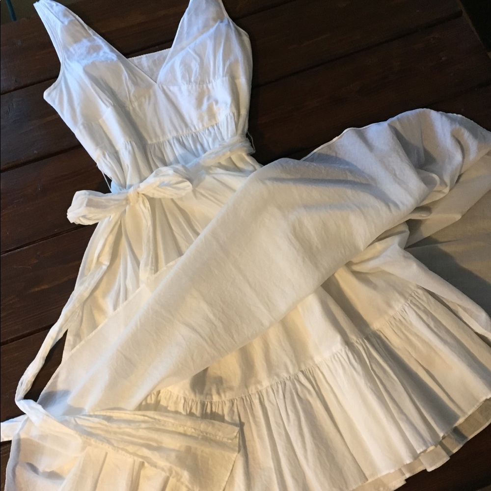 Banana Republic White Beach Dress 🌺
